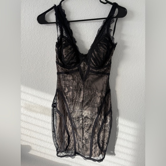 Bebe Lace Overlay Mini Dress Bodycon XS Vintage Y2K - Picture 1 of 12